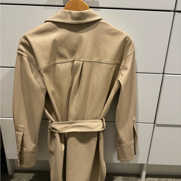 Leather jacket - Picture 3 of 3